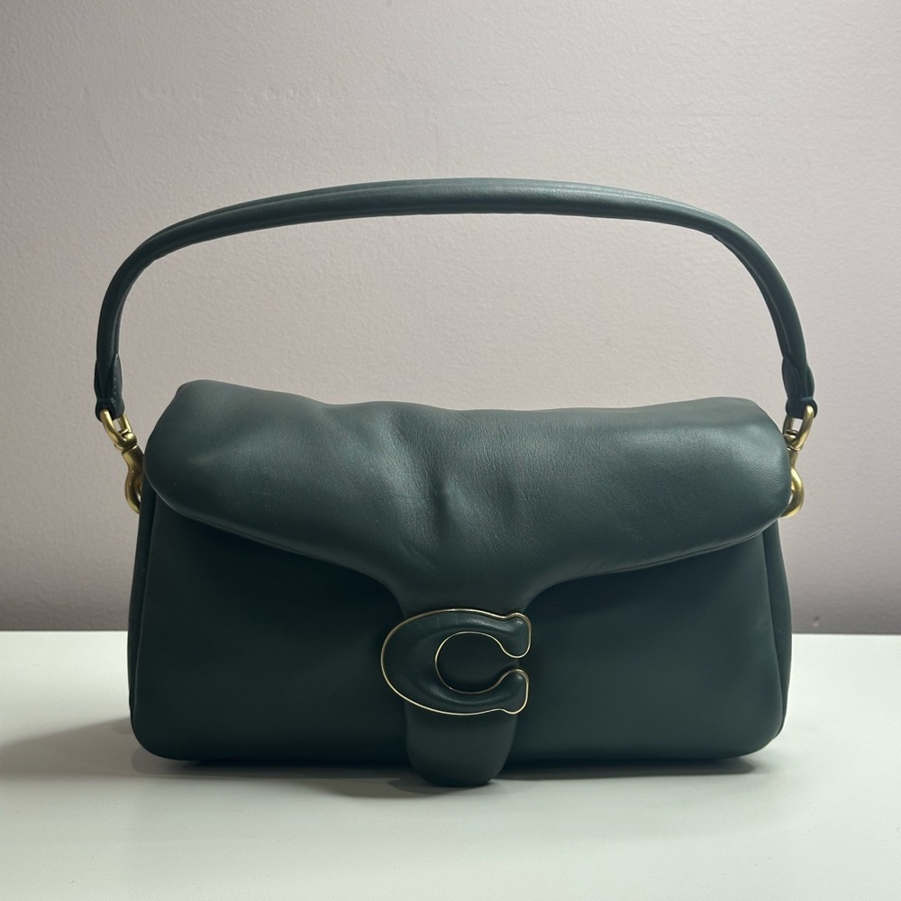 Pillow Tabby 26 Leather Shoulder Bag
COACH